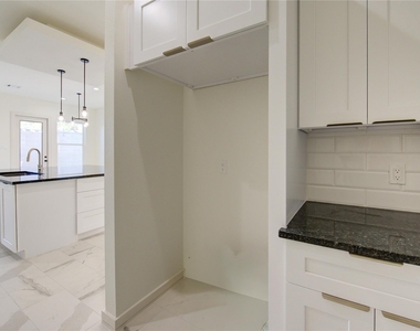 2922 El Fenice Lane - Photo Thumbnail 29