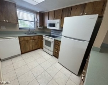 16805 Davis Road - Photo Thumbnail 4