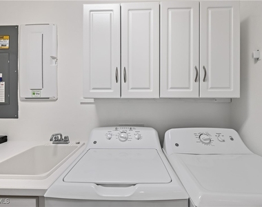 9374 Pocida Court - Photo Thumbnail 31