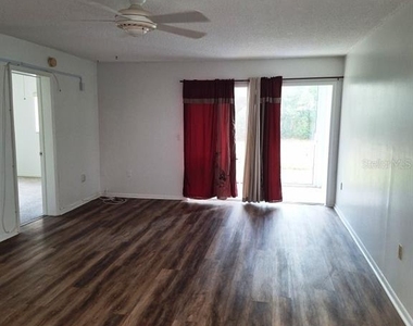2005 Greenbriar Boulevard - Photo Thumbnail 10