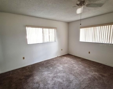 2005 Greenbriar Boulevard - Photo Thumbnail 16