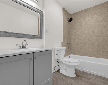 2418 Skan Court - Photo Thumbnail 8