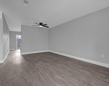 2418 Skan Court - Photo Thumbnail 2
