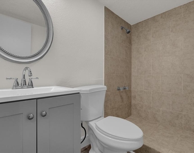 2418 Skan Court - Photo Thumbnail 11