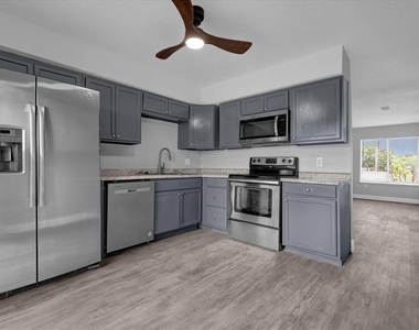 2418 Skan Court - Photo Thumbnail 4