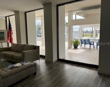 2828 N Atlantic Avenue - Photo Thumbnail 2