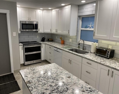 1571 S Atlantic Avenue - Photo Thumbnail 12