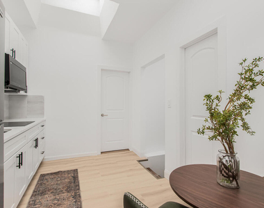 507 Weiher Court - Photo Thumbnail 7
