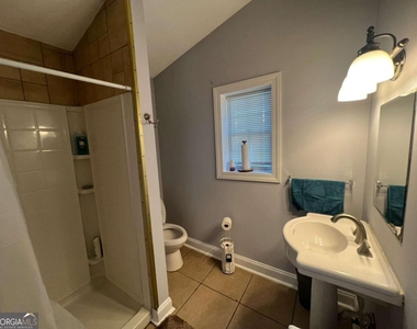 285 Savannah Avenue - Photo Thumbnail 7