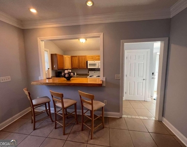 285 Savannah Avenue - Photo Thumbnail 3