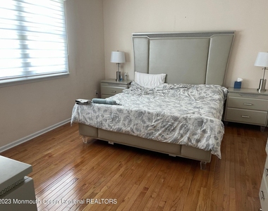 8 Dwight Drive - Photo Thumbnail 10