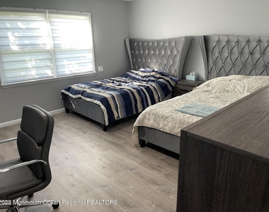 8 Dwight Drive - Photo Thumbnail 8