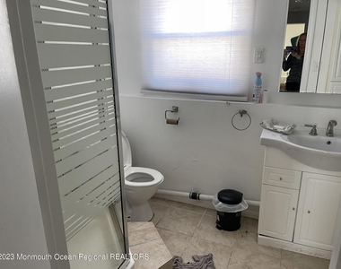 8 Dwight Drive - Photo Thumbnail 11