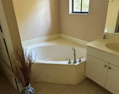 6132 Grand Cypress Circle - Photo Thumbnail 38