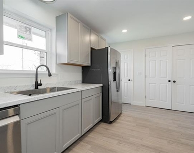 508 Rogers Way - Photo Thumbnail 10