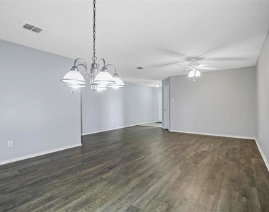 1713 Baxter Springs Drive - Photo Thumbnail 5