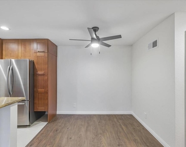 9150 Gramercy Drive - Photo Thumbnail 2