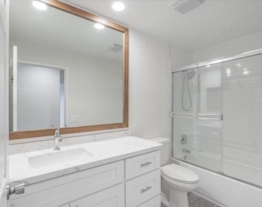 9150 Gramercy Drive - Photo Thumbnail 6