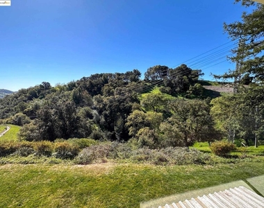 1910 Skycrest Dr - Photo Thumbnail 13
