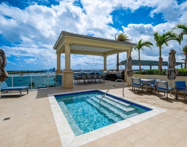 2640 Lake Shore Drive - Photo Thumbnail 50