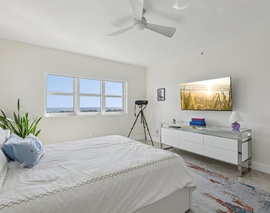 2640 Lake Shore Drive - Photo Thumbnail 31