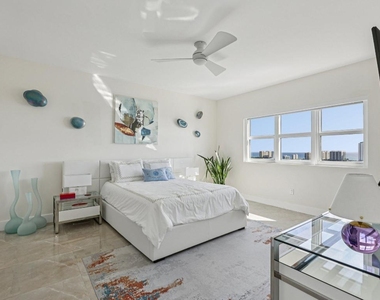 2640 Lake Shore Drive - Photo Thumbnail 28