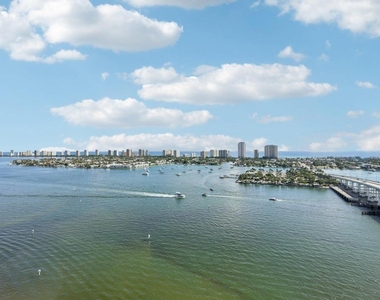 2640 Lake Shore Drive - Photo Thumbnail 41