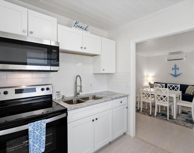 670 Hernando Street - Photo Thumbnail 4