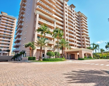 700 Ocean Royale Way - Photo Thumbnail 1