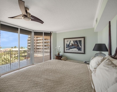 700 Ocean Royale Way - Photo Thumbnail 15