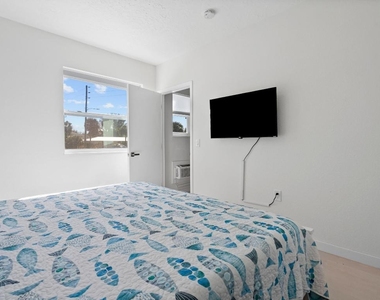 670 Hernando Street - Photo Thumbnail 10
