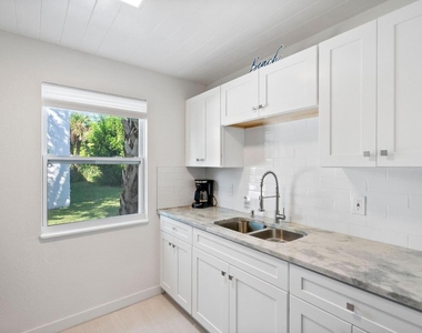 670 Hernando Street - Photo Thumbnail 4