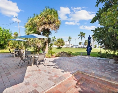 670 Hernando Street - Photo Thumbnail 22