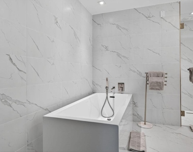 3100 N Ocean Drive - Photo Thumbnail 14