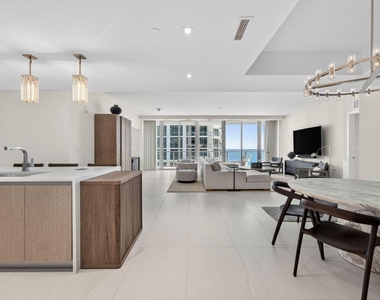 3100 N Ocean Drive - Photo Thumbnail 2