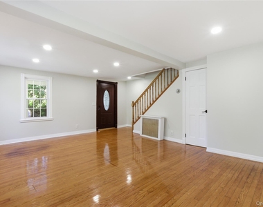 39 Cox Avenue - Photo Thumbnail 6