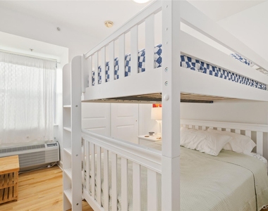 260 Dune Road - Photo Thumbnail 11
