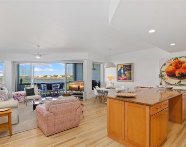 260 Dune Road - Photo Thumbnail 3
