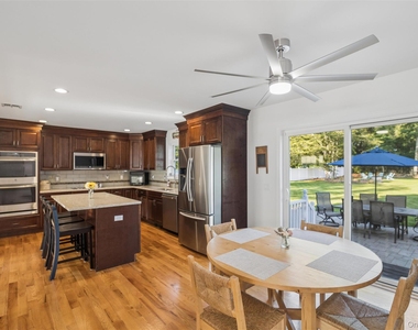 16 Mastro Court - Photo Thumbnail 11