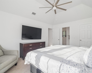 16 Mastro Court - Photo Thumbnail 19