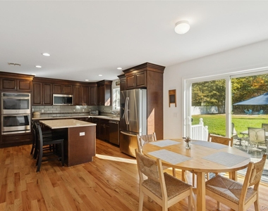 16 Mastro Court - Photo Thumbnail 13