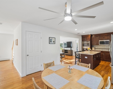 16 Mastro Court - Photo Thumbnail 13