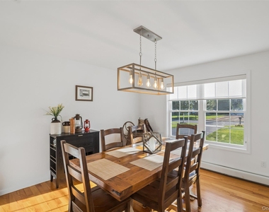16 Mastro Court - Photo Thumbnail 15