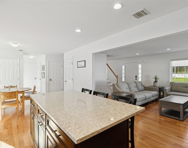 16 Mastro Court - Photo Thumbnail 11