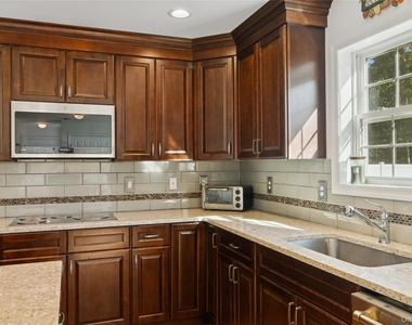 16 Mastro Court - Photo Thumbnail 10