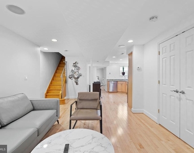 936 T Street Nw - Photo Thumbnail 3