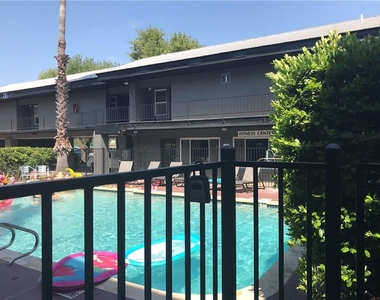 2020 S Congress Ave - Photo Thumbnail 1