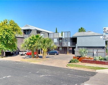 2020 S Congress Ave - Photo Thumbnail 10