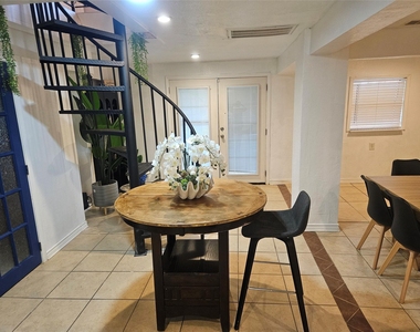 812 Marlin Street - Photo Thumbnail 19