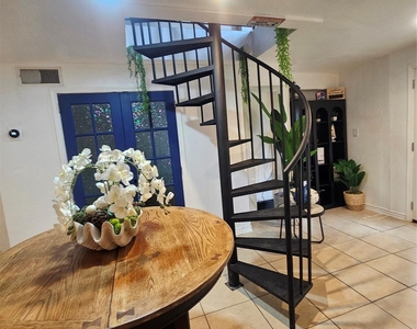 812 Marlin Street - Photo Thumbnail 36